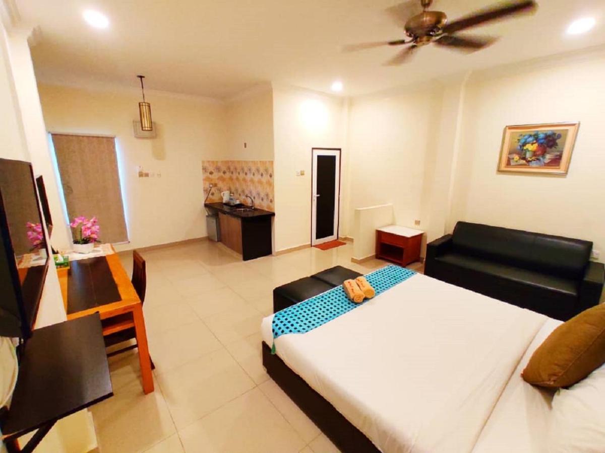 Adina Drive-In Motel Cenang - Managed By Shell Out Resort Pantai Cenang  Exterior foto