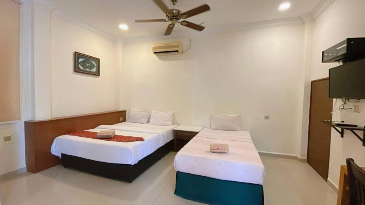 Adina Drive-In Motel Cenang - Managed By Shell Out Resort Pantai Cenang  Exterior foto