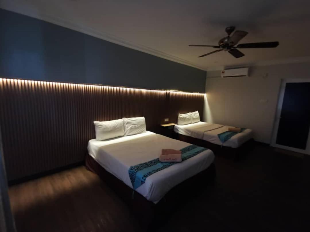 Adina Drive-In Motel Cenang - Managed By Shell Out Resort Pantai Cenang  Exterior foto