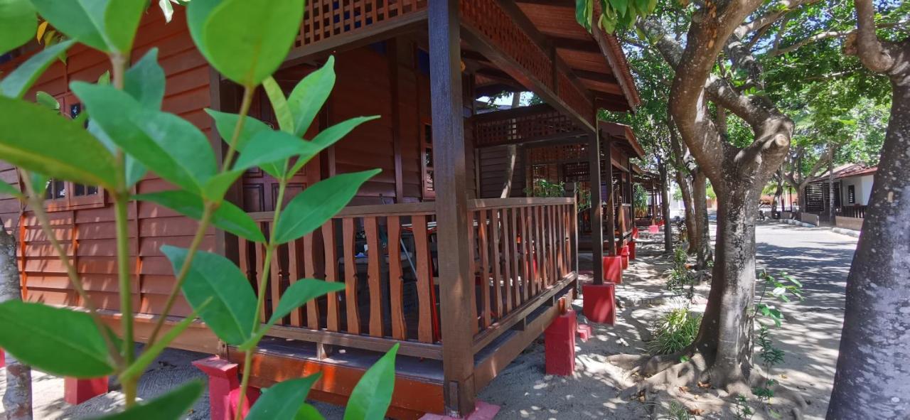 Adina Drive-In Motel Cenang - Managed By Shell Out Resort Pantai Cenang  Exterior foto